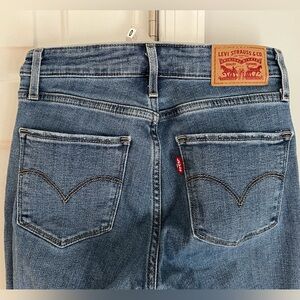 Levi’s 721 HIGH RISE SKINNY WOMEN'S JEANS